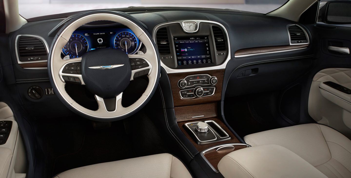 2017 Chrysler 300 Front Dash Interior